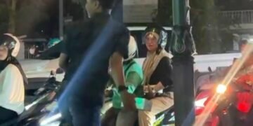 HIPPMAKOT Kendari Gelar Aksi Berbagi untuk Pengendara dan Pekerja Informal