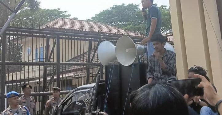 SAC Kembali Demo Polda Sultra, Desak Usut Dugaan PETI di Bombana